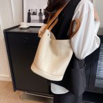 Women Fashion Tote Bag Style:753 - Image 3