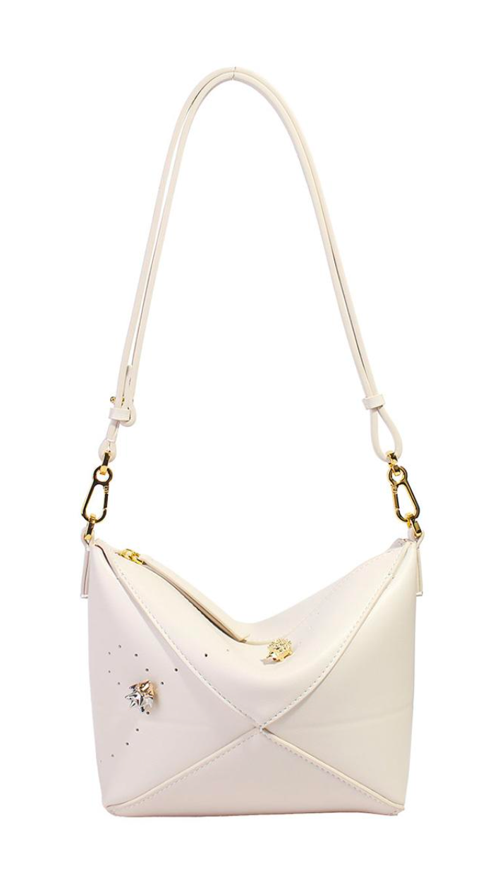 21 Women Fashion Back Pack Style: BK1055 - Image 1